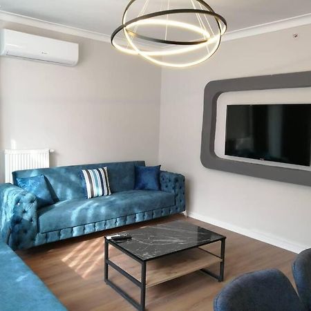 Sisli Apartment, 2 Bedrooms, 250 M Metro, New Modern Residence イスタンブール エクステリア 写真